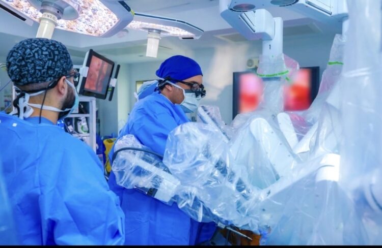 Saudi Hospital Performs the World’s 1st Artificial Heart Implantation by a Robot